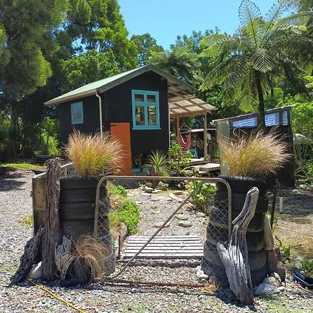 Gumboot Paradise Eco Stay Barrytown Exterior foto